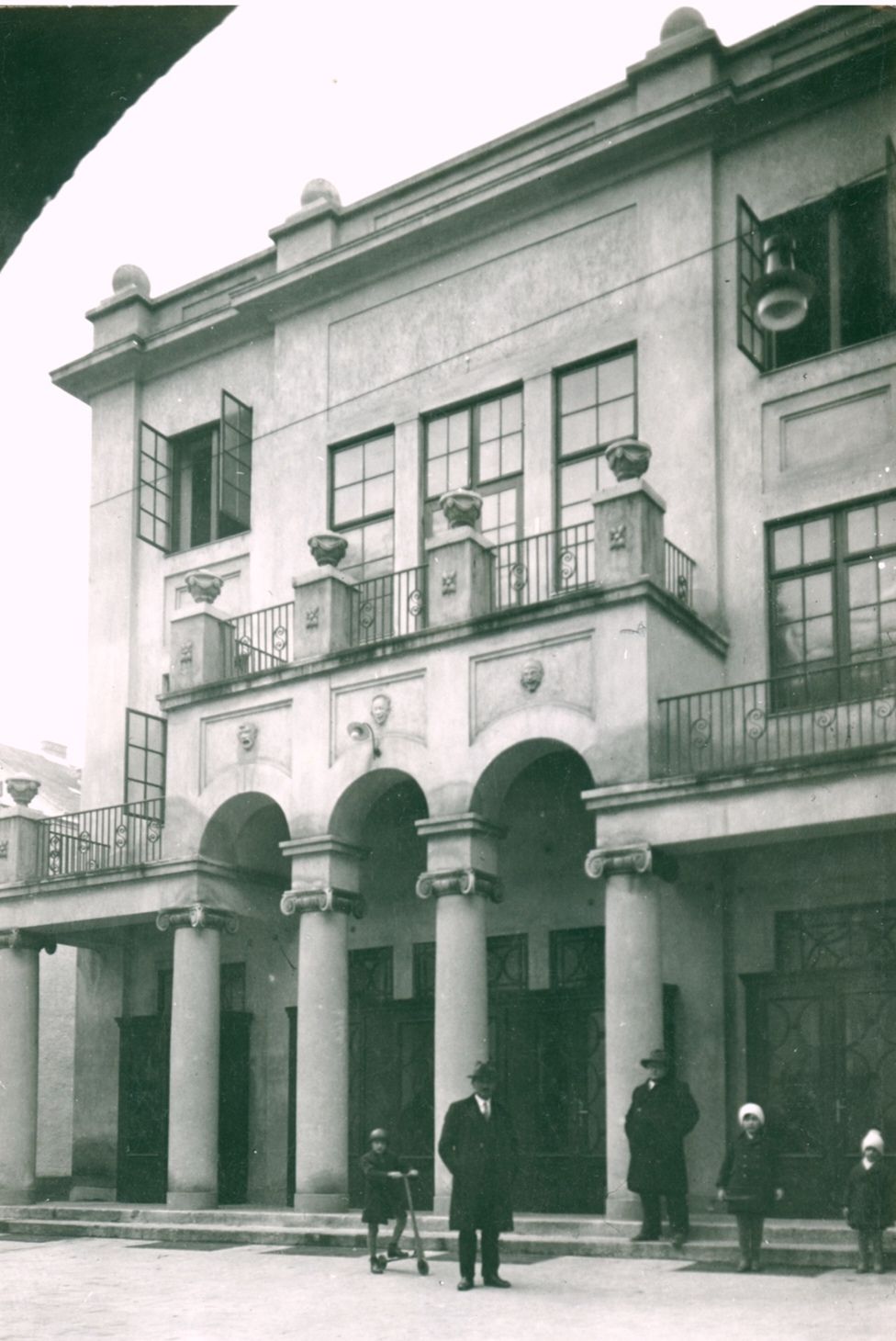 Malo kazalište, Frankopanska ulica 1930. godine